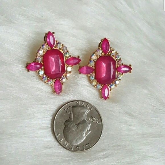 Last One! Pretty Crystals Earrings - Picture 4 of 4